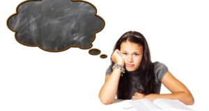 Letní semestr a čas na psaní závěrečné práce? Iluze, která se rychle rozplyne